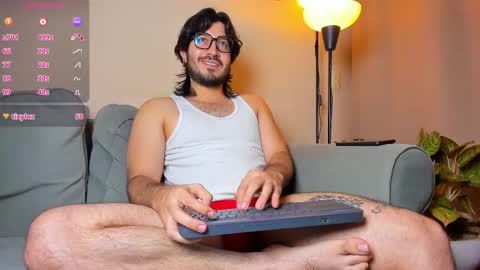 Snapshot of ackerman_eren_ chatting on October 12, 9:58 pm R. online show from October 12, 9:58 pm