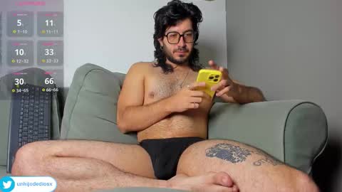 Snapshot of ackerman_eren_ chatting on March 18, 12:19 pm R. online show from March 18, 12:19 pm