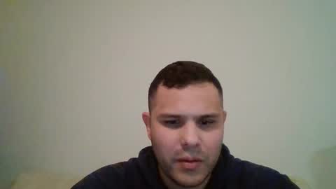 Snapshot of acrunner chatting on December 17, 12:49 am acrunner online show from December 17, 12:49 am