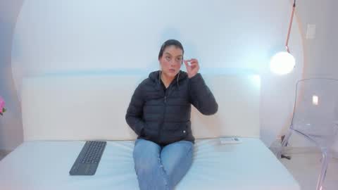 Snapshot of ada_monroe10 chatting on January 13, 1:38 pm online show from January 13, 1:38 pm