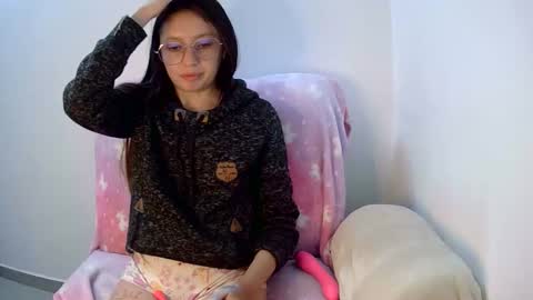 Snapshot of ada_naugthy1 chatting on February 4, 1:44 am Ada naugthy28 online show from February 4, 1:44 am