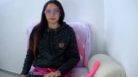 Snapshot of ada_naugthy1 chatting on February 20, 12:29 am Ada naugthy28 online show from February 20, 12:29 am