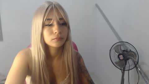 Snapshot of adagny chatting on November 25, 3:28 am adagny online show from November 25, 3:28 am