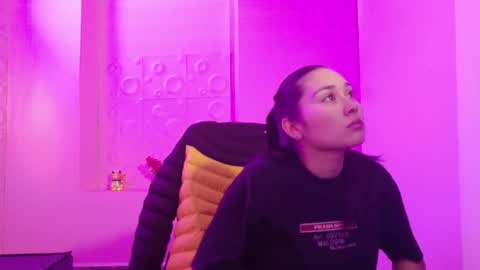 Snapshot of adaira31 chatting on November 11, 3:28 am Adaira online show from November 11, 3:28 am