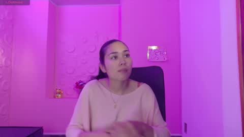 Snapshot of adaira31 chatting on November 15, 4:43 am Adaira online show from November 15, 4:43 am