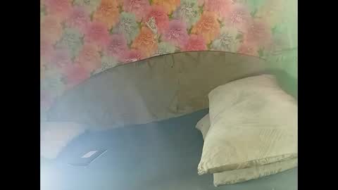 AdaJuliette online show from April 14, 7:14 am