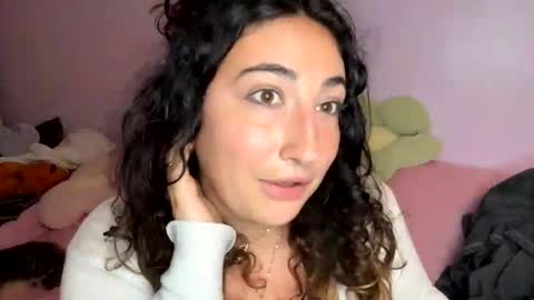 Isobel and Koty online show from September 18, 1:18 am