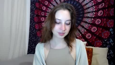 Adalyn online show from February 19, 7:32 pm