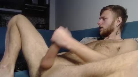 Snapshot of adam_bigboy chatting on December 18, 9:14 am Adam online show from December 18, 9:14 am