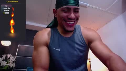 adam_fit19cm online show from November 7, 2:06 pm