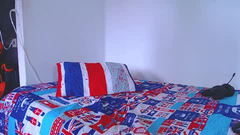 adam hot11 online show from April 9, 3:28 pm