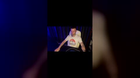 Snapshot of adam_ice chatting on February 22, 5:33 pm Arthur and Adam online show from February 22, 5:33 pm