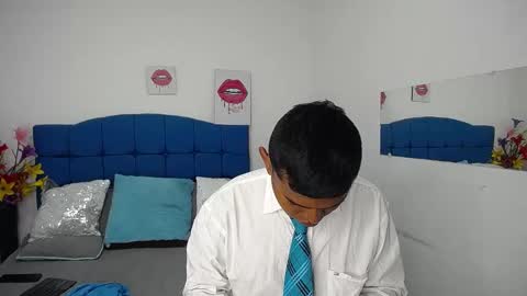 adam_morgan2 online show from November 6, 2:12 am