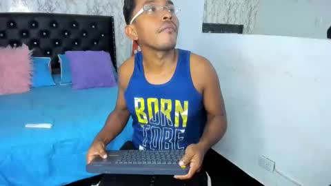 adam_morgan2 online show from January 14, 3:12 am