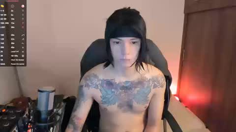 Snapshot of adam_rocket chatting on September 26, 12:58 am Adam online show from September 26, 12:58 am