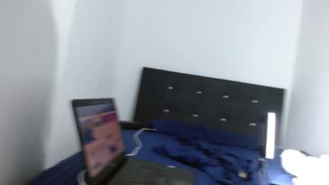 Snapshot of adam_shilder7 chatting on December 18, 1:22 am adam shilder7 online show from December 18, 1:22 am