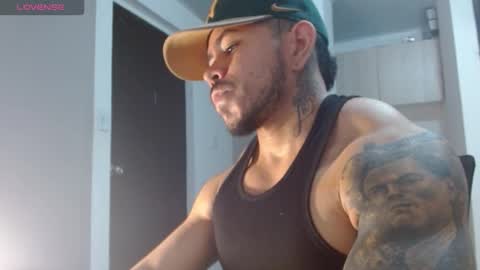 adam shilder7 online show from February 11, 9:31 pm