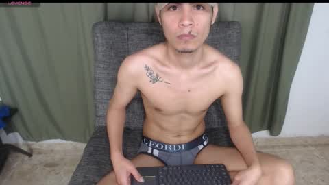 adam_sinclair online show from November 11, 3:45 pm