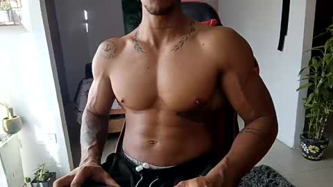 Adam Valencia online show from November 17, 8:47 pm