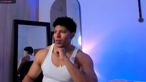 adambrocs1 online show from February 11, 1:49 pm