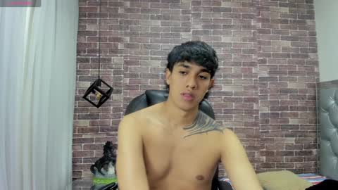 Snapshot of adamcoox chatting on December 20, 3:47 am Adam online show from December 20, 3:47 am