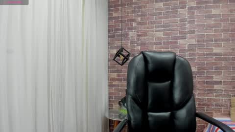 Snapshot of adamcoox chatting on December 27, 5:52 am Adam online show from December 27, 5:52 am