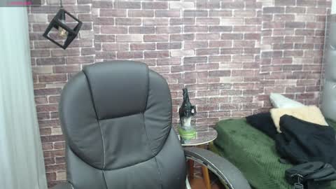 Snapshot of adamcoox chatting on January 12, 4:18 pm Adam online show from January 12, 4:18 pm