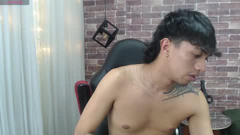 Snapshot of adamcoox chatting on January 15, 7:26 am Adam online show from January 15, 7:26 am