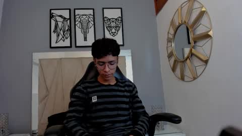 Snapshot of adams_bobby chatting on October 30, 11:44 am Adams Bobby online show from October 30, 11:44 am