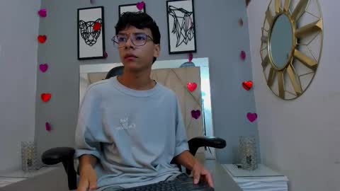 Adams Bobby online show from February 25, 11:09 am