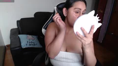 adams_mel online show from March 27, 5:56 pm