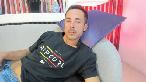 Snapshot of adams_sanz chatting on February 5, 7:07 pm Im Adams Sanz online show from February 5, 7:07 pm