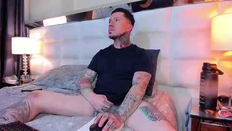 Snapshot of adamtatts chatting on October 23, 5:51 am Adam online show from October 23, 5:51 am