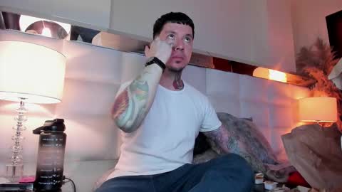 Snapshot of adamtatts chatting on November 5, 5:07 am Adam online show from November 5, 5:07 am