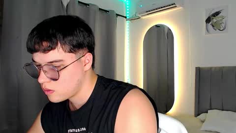Snapshot of adan___tyler chatting on October 17, 9:17 pm adan___tyler online show from October 17, 9:17 pm