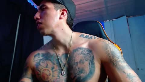 Snapshot of adan_hudson chatting on October 27, 4:33 pm Anderson online show from October 27, 4:33 pm