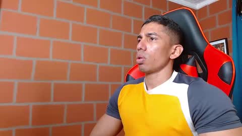 Adan Sin online show from December 26, 6:01 pm