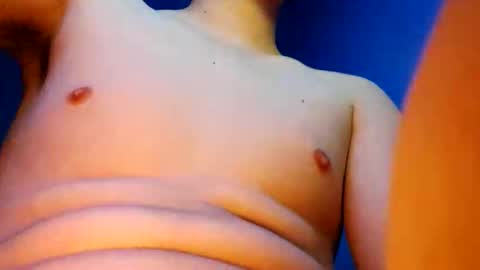 adanflores28 online show from November 17, 7:03 am