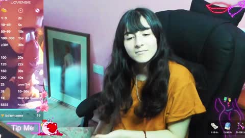 Addict Couple online show from December 2, 11:45 am