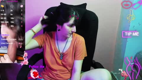 Addict Couple online show from January 25, 5:40 am