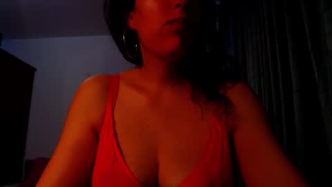 amy        online show from April 17, 11:02 am