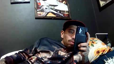 Snapshot of addictedtobustnloads1 chatting on December 17, 6:41 am addictedtobustnloads1 online show from December 17, 6:41 am