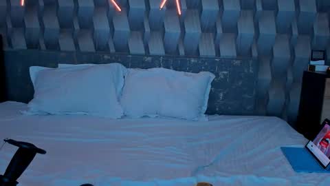 PMFORPVTBB online show from January 6, 6:33 pm