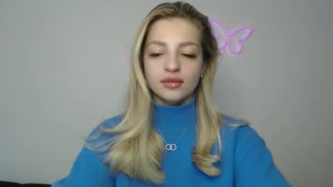 Snapshot of addie_collins chatting on December 11, 12:44 pm Kristina online show from December 11, 12:44 pm
