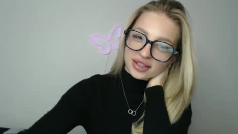 Snapshot of addie_collins chatting on December 13, 12:50 pm Kristina online show from December 13, 12:50 pm