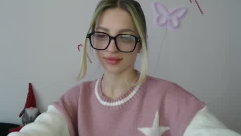 Snapshot of addie_collins chatting on December 24, 12:22 pm Kristina online show from December 24, 12:22 pm