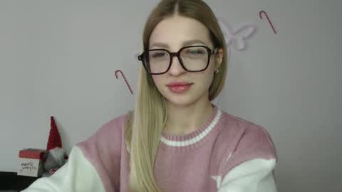 Snapshot of addie_collins chatting on January 8, 10:04 am Kristina online show from January 8, 10:04 am