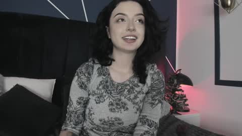 Snapshot of adeelinee chatting on December 11, 11:10 pm Ade  online show from December 11, 11:10 pm