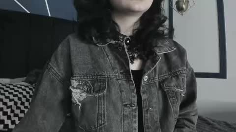 Snapshot of adeelinee chatting on February 11, 11:22 pm Ade  online show from February 11, 11:22 pm