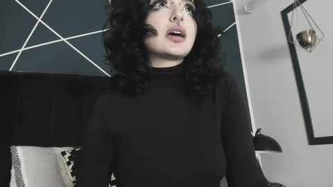 Snapshot of adeelinee chatting on February 18, 1:21 am Ade  online show from February 18, 1:21 am